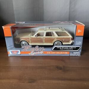 1979 Chrysler Lebanon Town & Country Die Cast Car Wagon 1/24 Scale Motormax